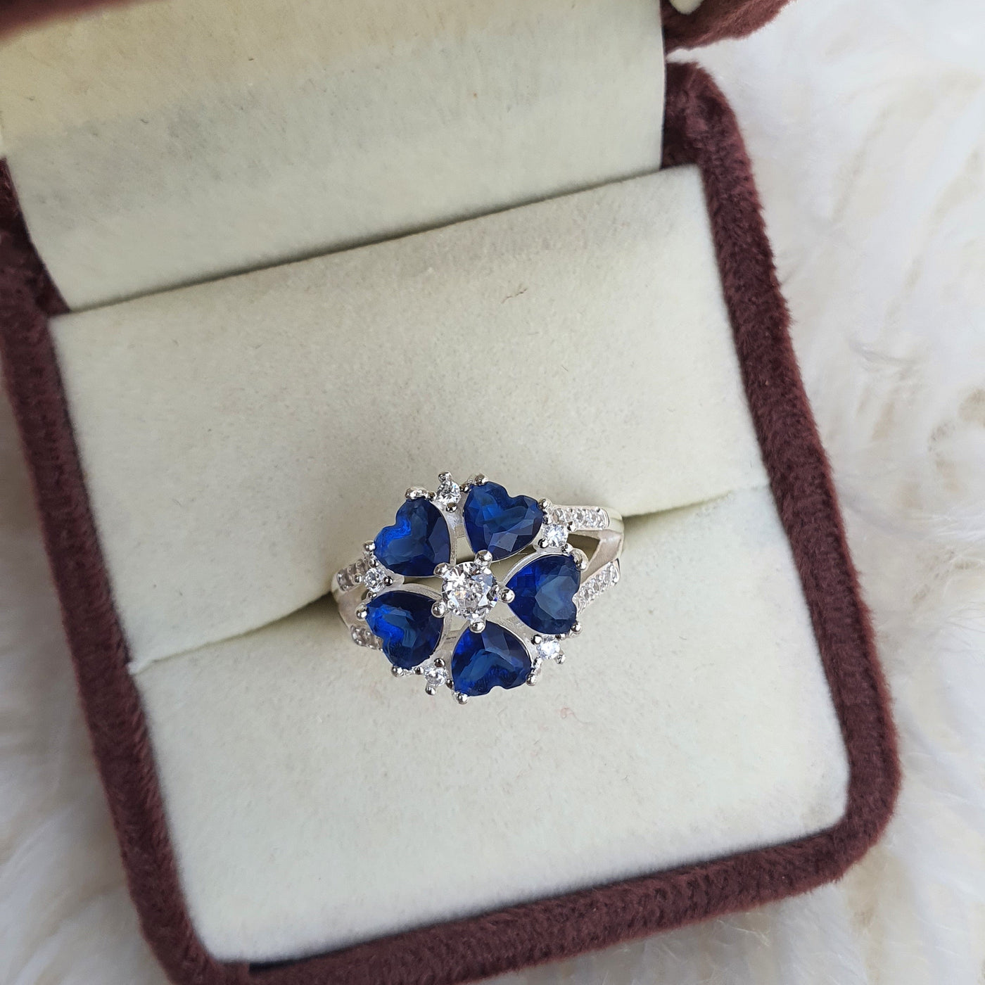 Elegance Flower Ring