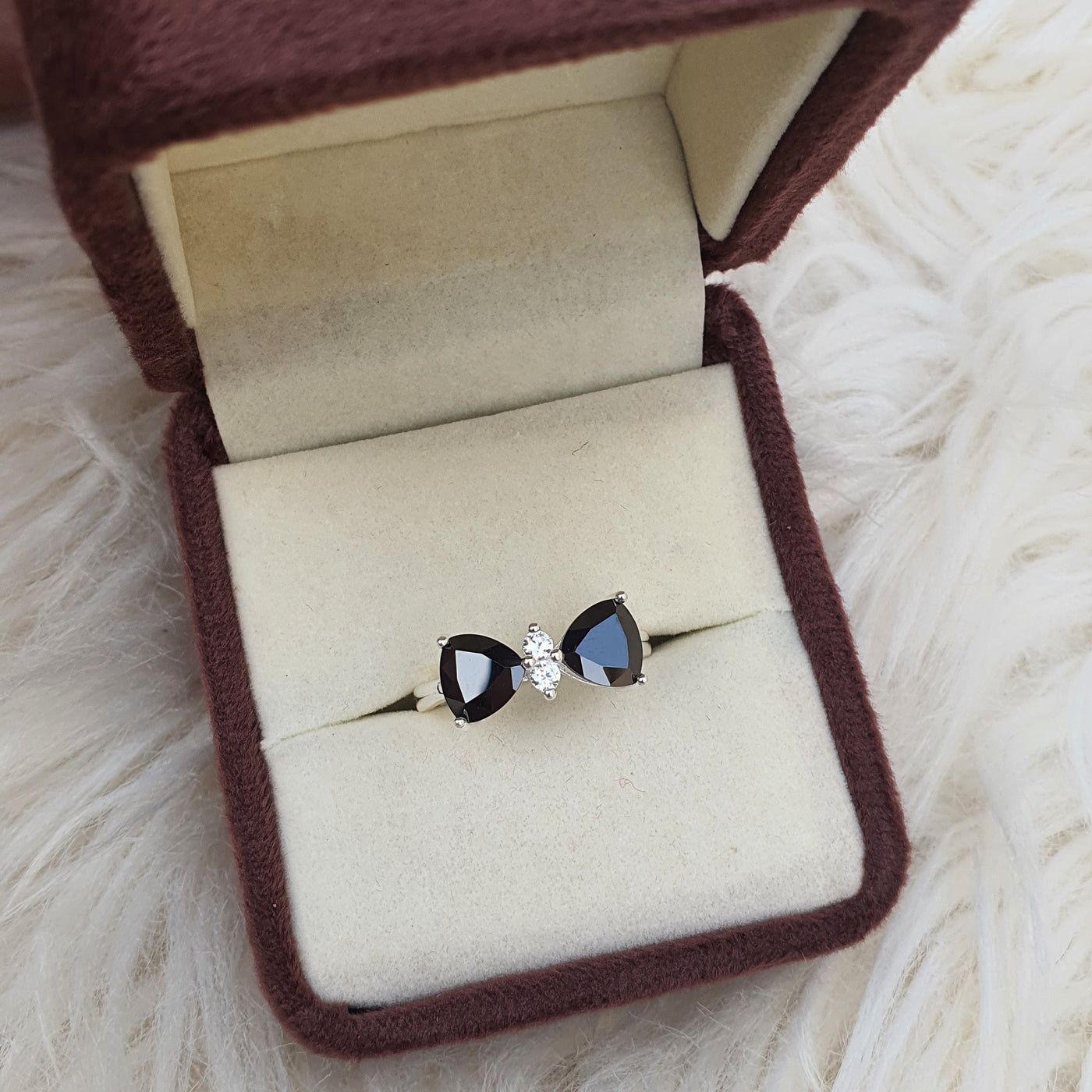 Noir Bow Marquise Ring,