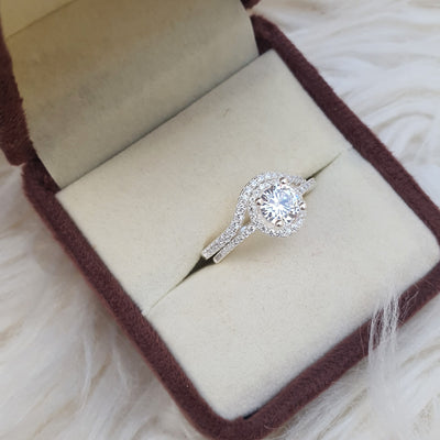 Elegant Round Cut Double Ring